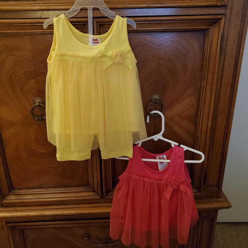 Bundle of toddler outfits